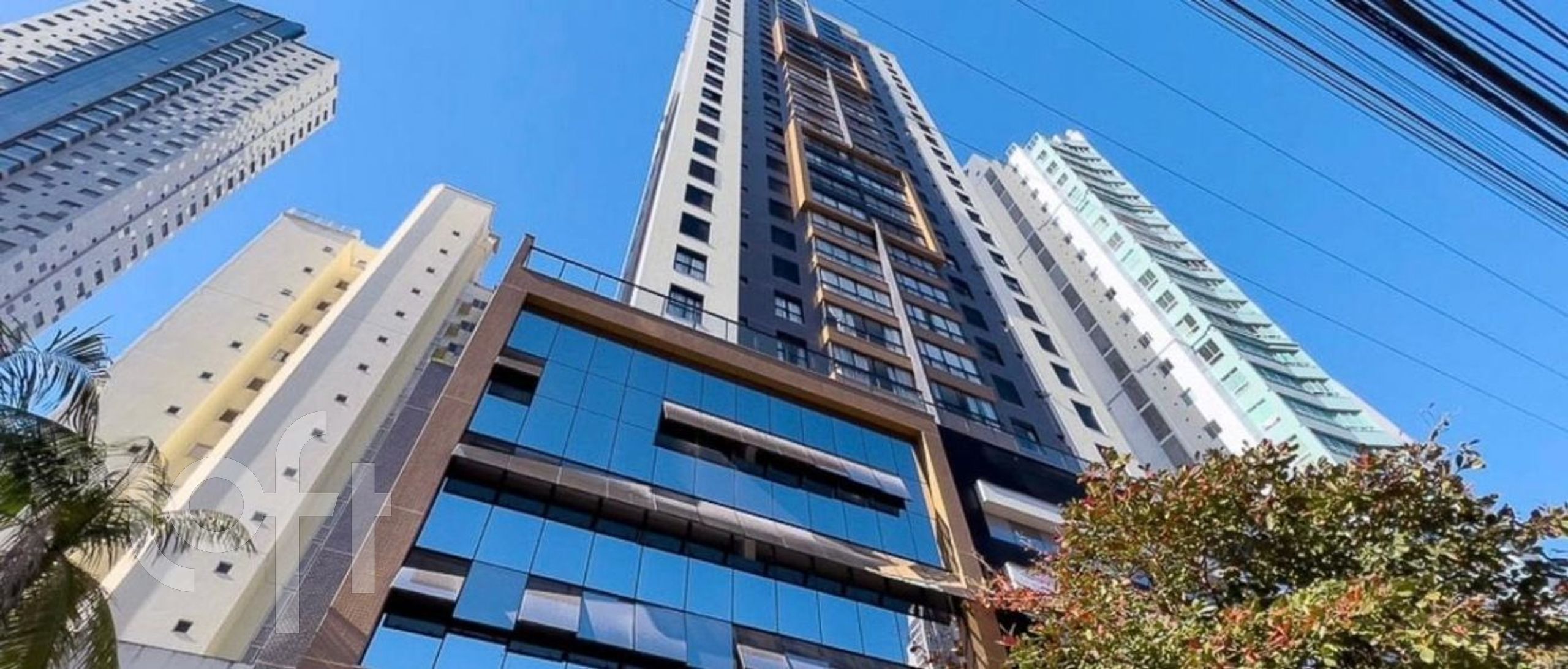 Apartamentos com 133m², 4 quartos, 2 suítes, 3 garagens, no bairro Centro em Balneário Camboriú