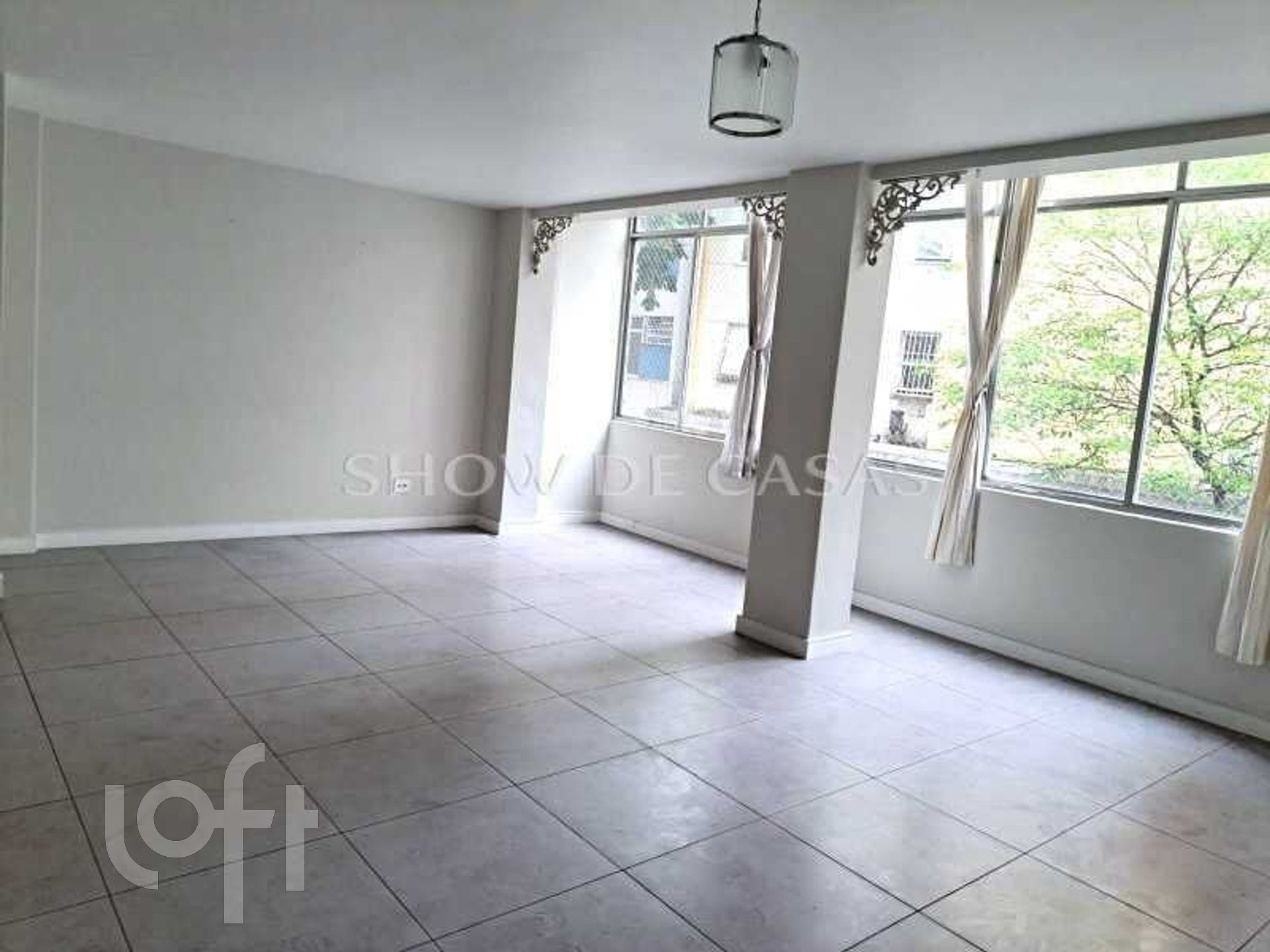 Apartamento à venda com 2 quartos, 150m² - Foto 2