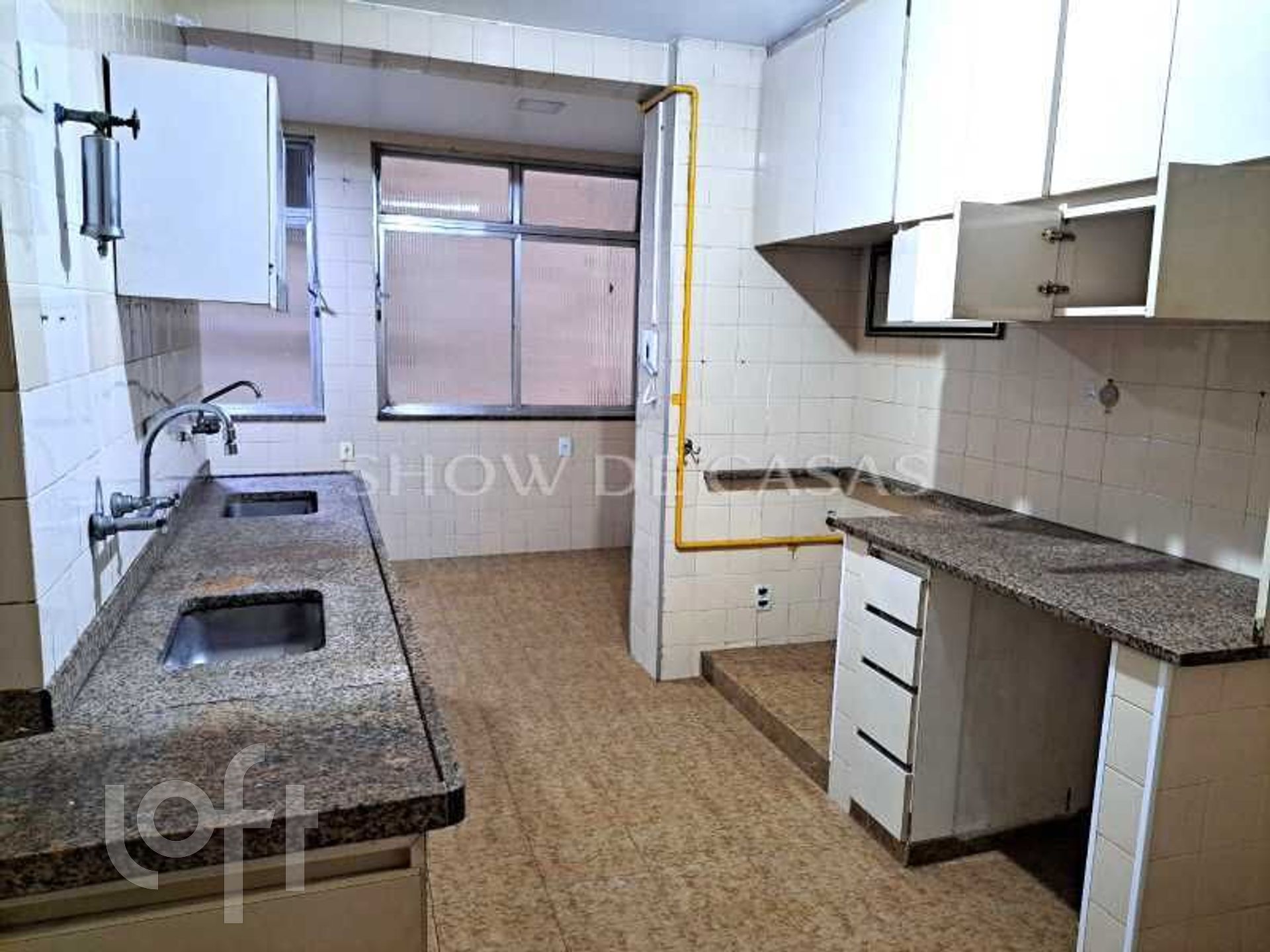 Apartamento à venda com 2 quartos, 150m² - Foto 19