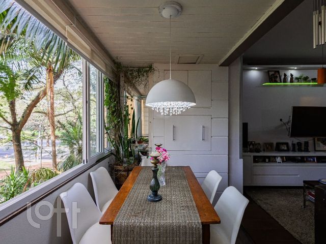 Apartamento com 88m², 2 dormitórios, 1 suíte, 1 vaga, Petrópolis em Porto Alegre