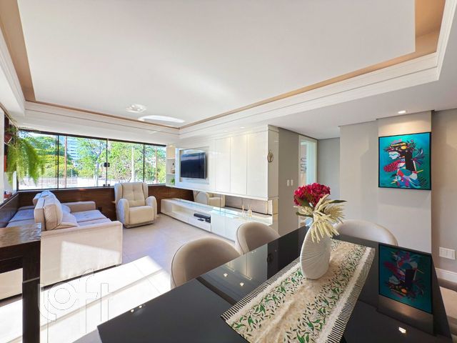 Apartamento com 90m², 2 dormitórios, 1 suíte, 1 vaga, Menino Deus em Porto Alegre