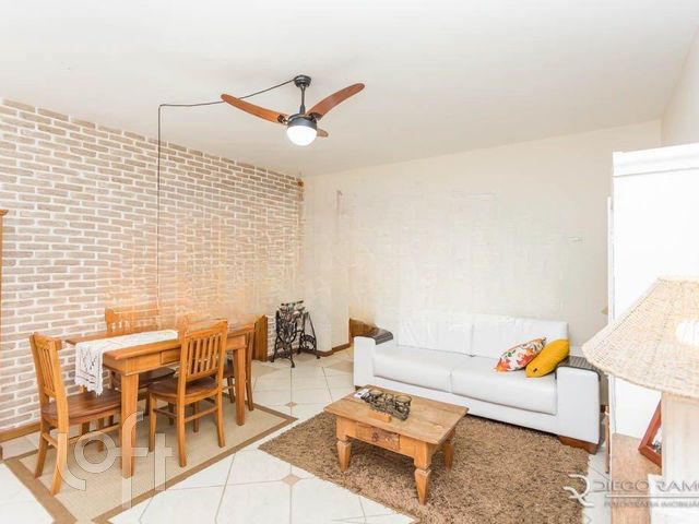 Apartamento com 60m², 2 dormitórios, Rio Branco em Porto Alegre