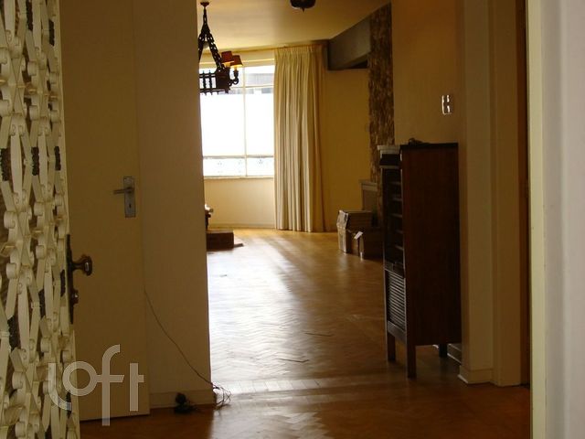 Apartamento com 253m², 3 dormitórios, 2 vagas, Moinhos de Vento em Porto Alegre