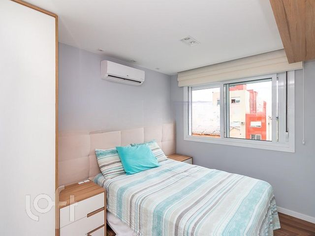 Apartamento com 61m², 2 dormitórios, 1 suíte, 2 vagas, Cidade Baixa em Porto Alegre