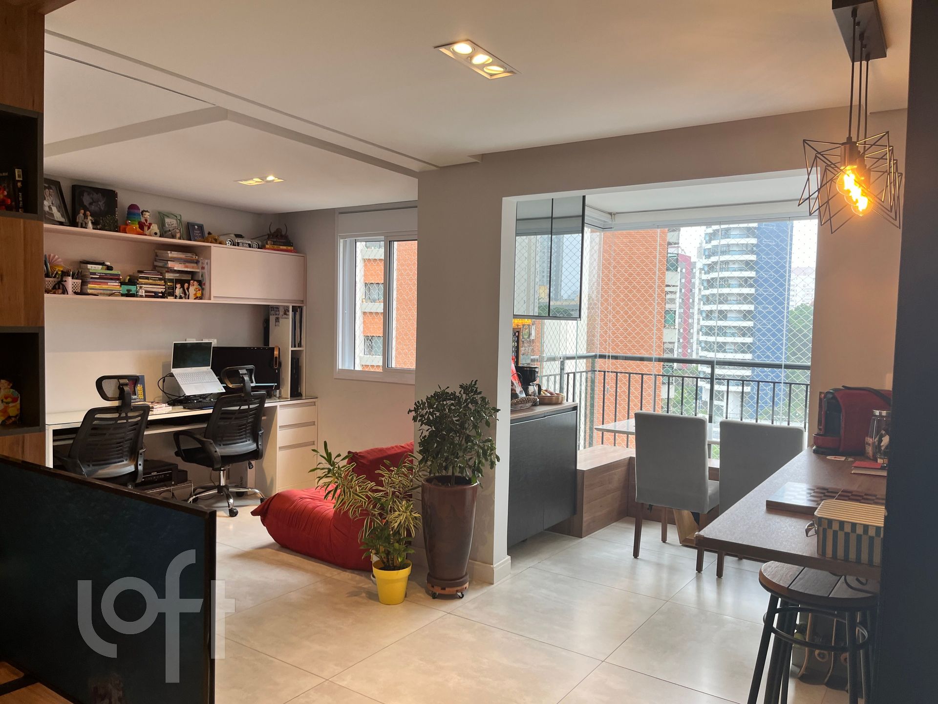 Apartamento à venda com 2 quartos, 69m² - Foto 4