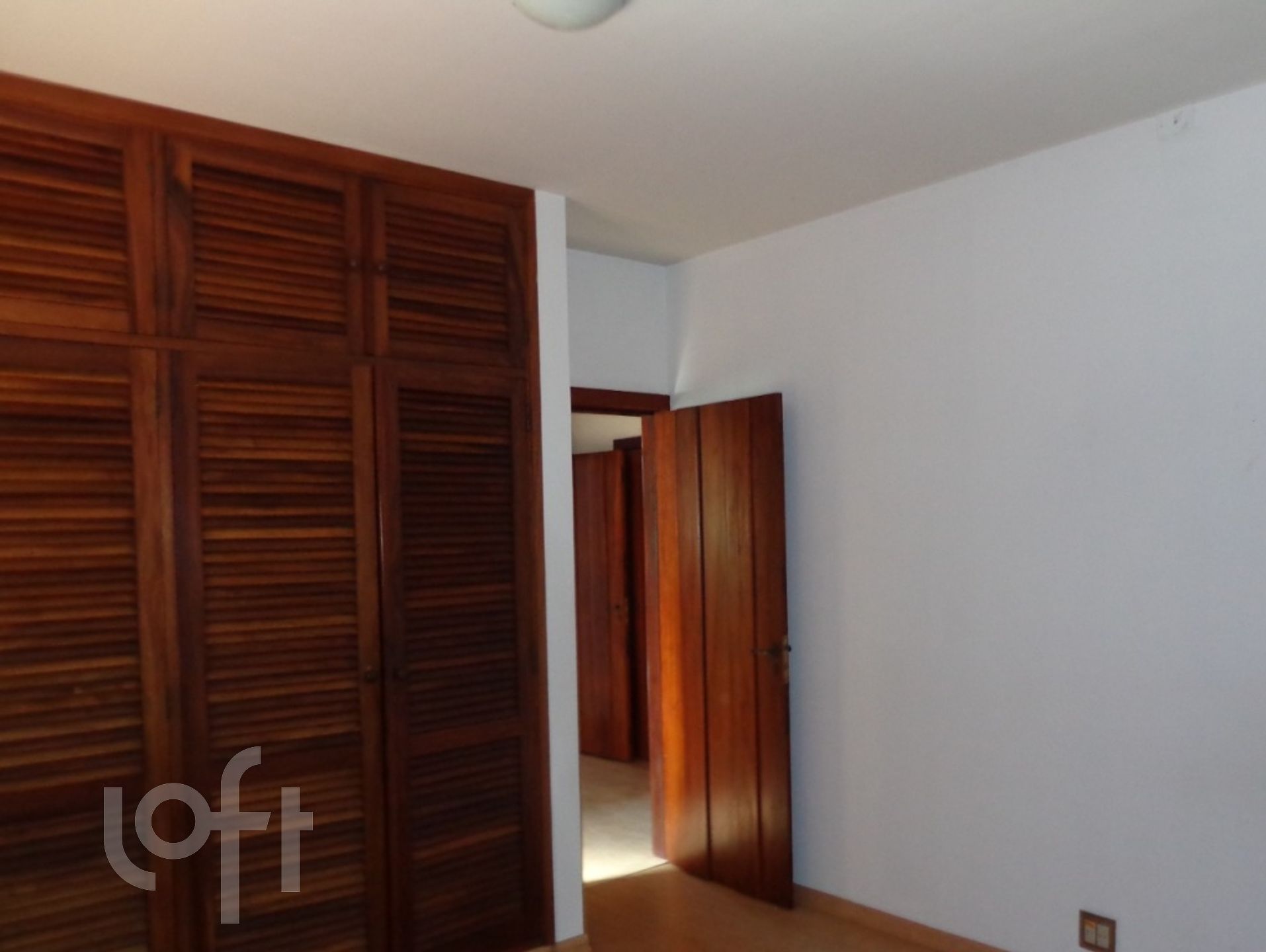 Casa à venda com 3 quartos, 840m² - Foto 7