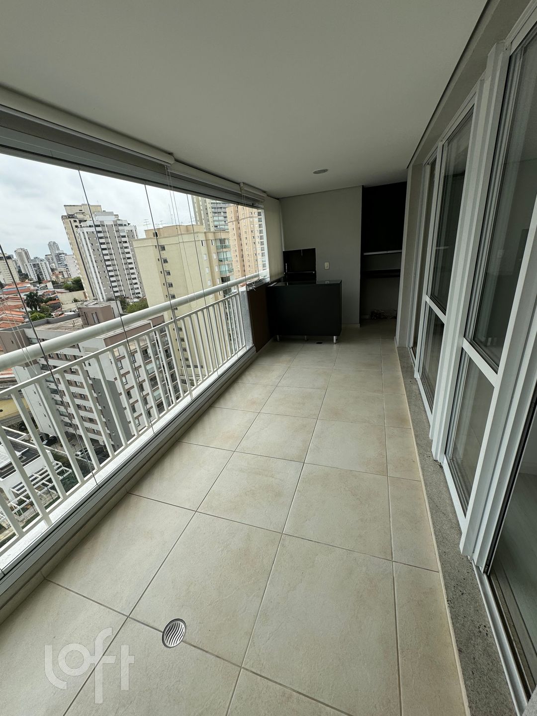 Apartamento à venda com 2 quartos, 69m² - Foto 4