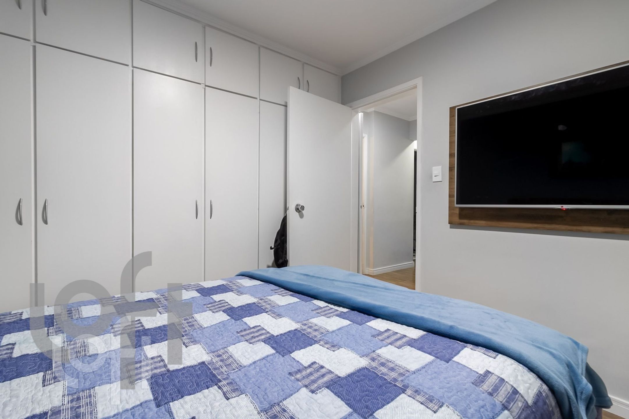 Apartamento à venda com 3 quartos, 100m² - Foto 2