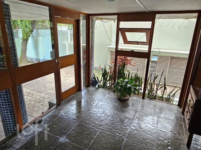 Apartamento com 73m², 2 dormitórios, 1 vaga, Menino Deus em Porto Alegre