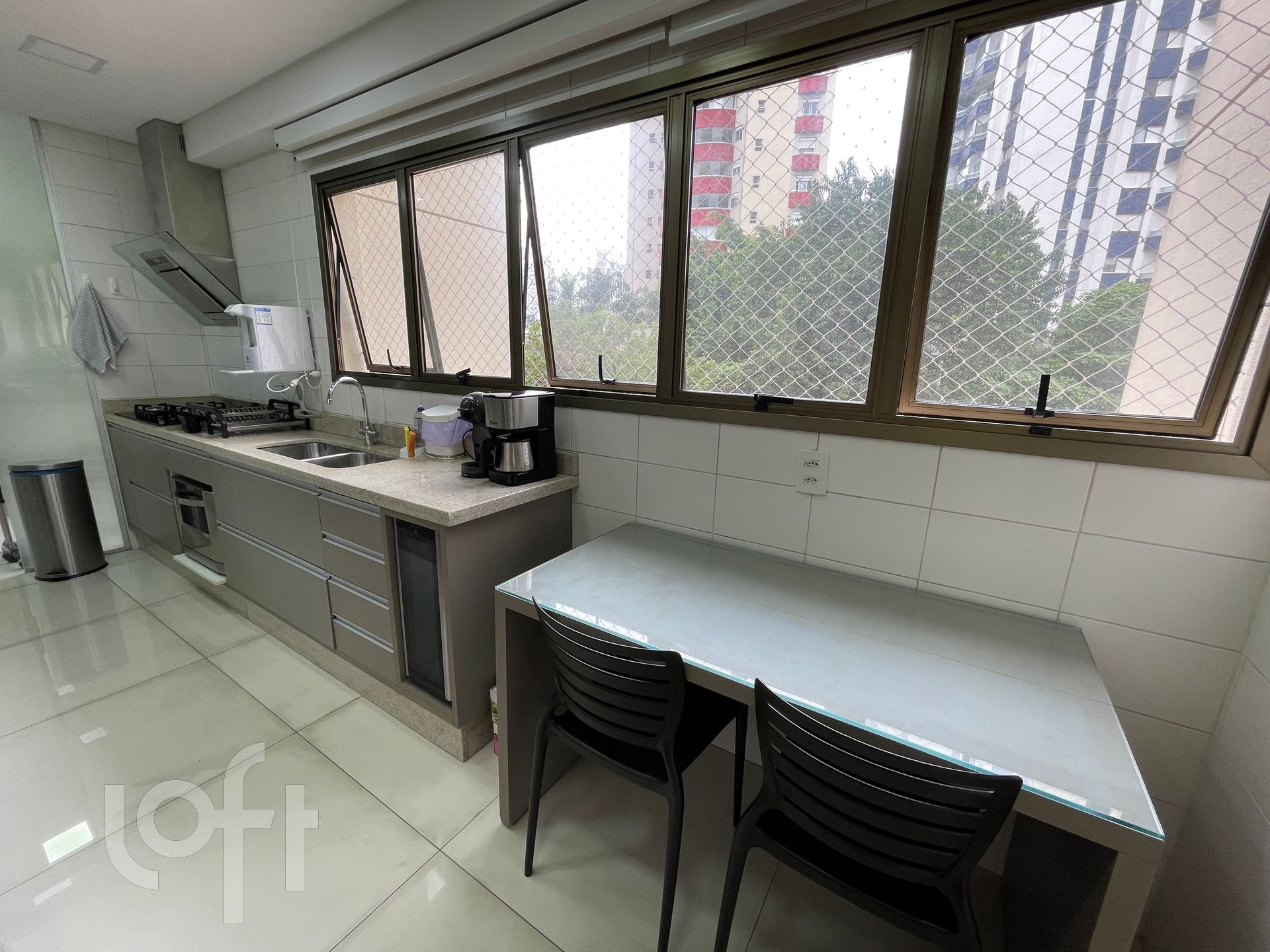 Apartamento à venda com 3 quartos, 218m² - Foto 14