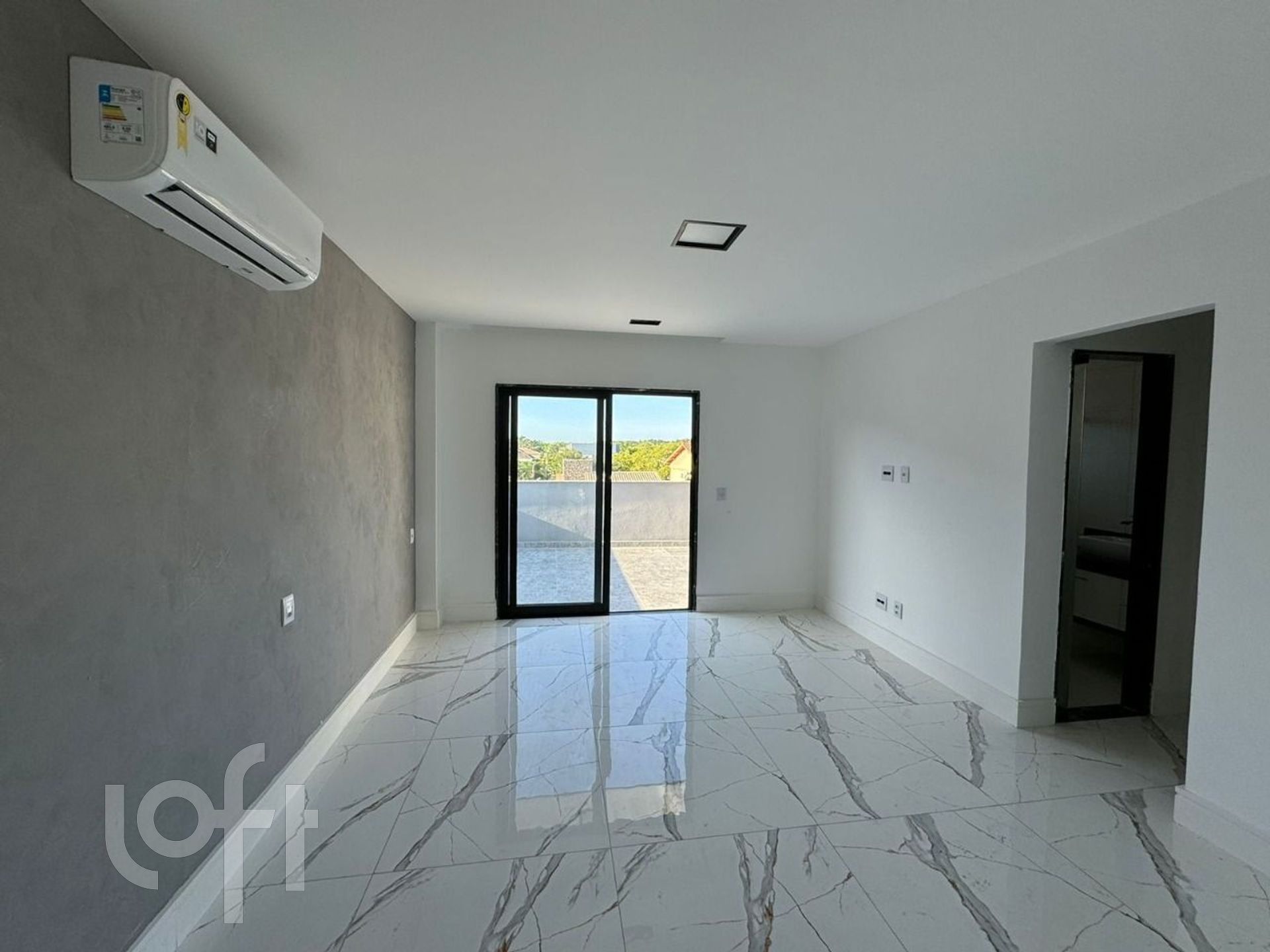 Casa à venda com 6 quartos, 600m² - Foto 12