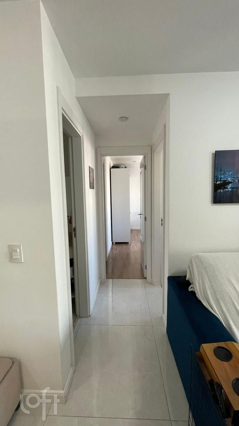 Apartamento à venda com 2 quartos, 67m² - Foto 13