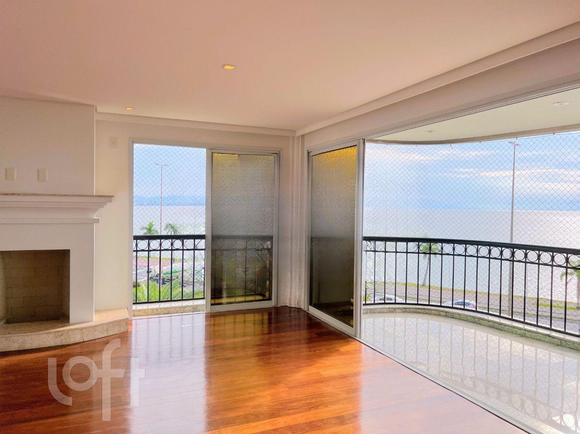 Apartamento à venda em Agronômica com 316 m², 4 quartos, 4 suítes, 4 vagas