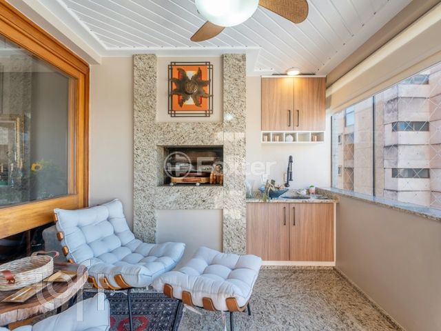 Apartamento com 132m², 3 dormitórios, 1 suíte, 2 vagas, Bela Vista em Porto Alegre