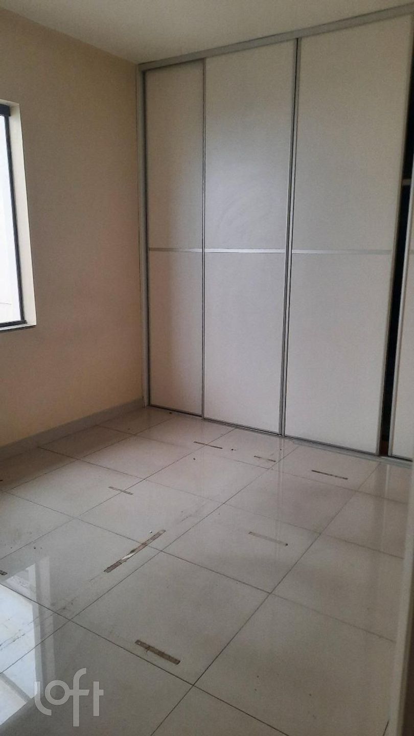 Casa à venda com 4 quartos, 220m² - Foto 11