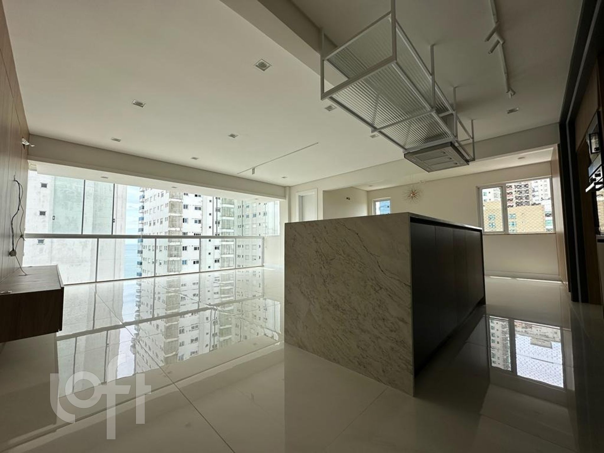 Apartamento à venda em Barra Sul com 125 m², 3 quartos, 1 suíte, 1 vaga