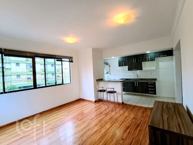 Apartamento com 72m², 2 dormitórios, 1 suíte, 1 vaga, Vila Ipiranga em Porto Alegre