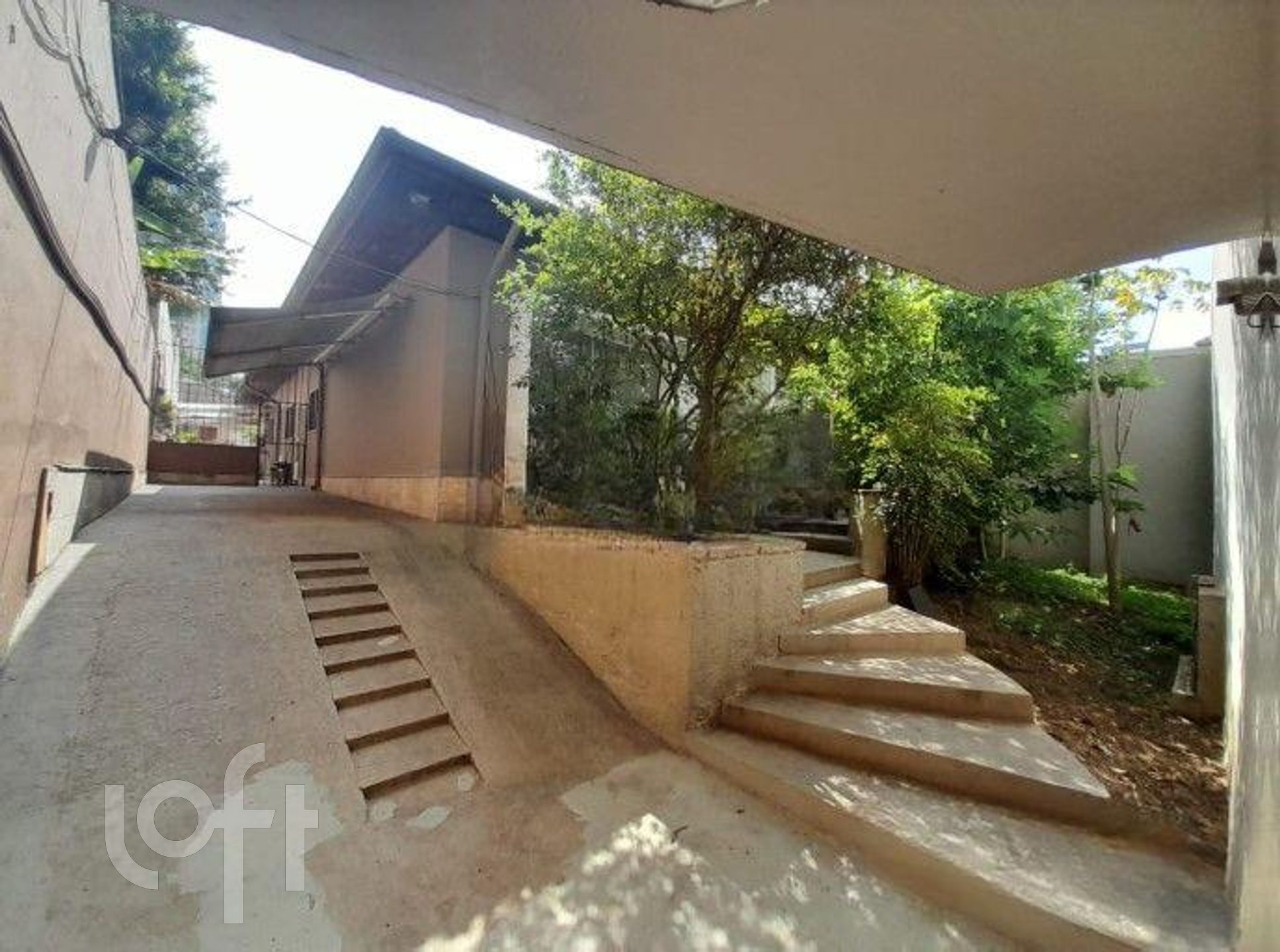 Casa à venda com 4 quartos, 580m² - Foto 4