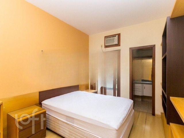 Apartamento com 96m², 3 dormitórios, 1 suíte, 1 vaga, Petrópolis em Porto Alegre