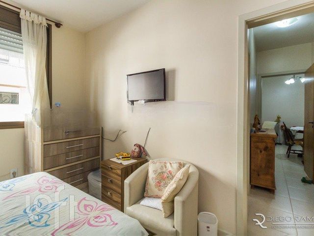 Apartamento com 74m², 2 dormitórios, 1 suíte, 1 vaga, Menino Deus em Porto Alegre