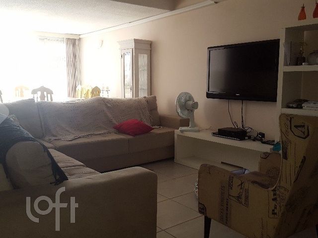 Casa com 316m², 5 dormitórios, 5 suítes, 2 vagas, Menino Deus em Porto Alegre