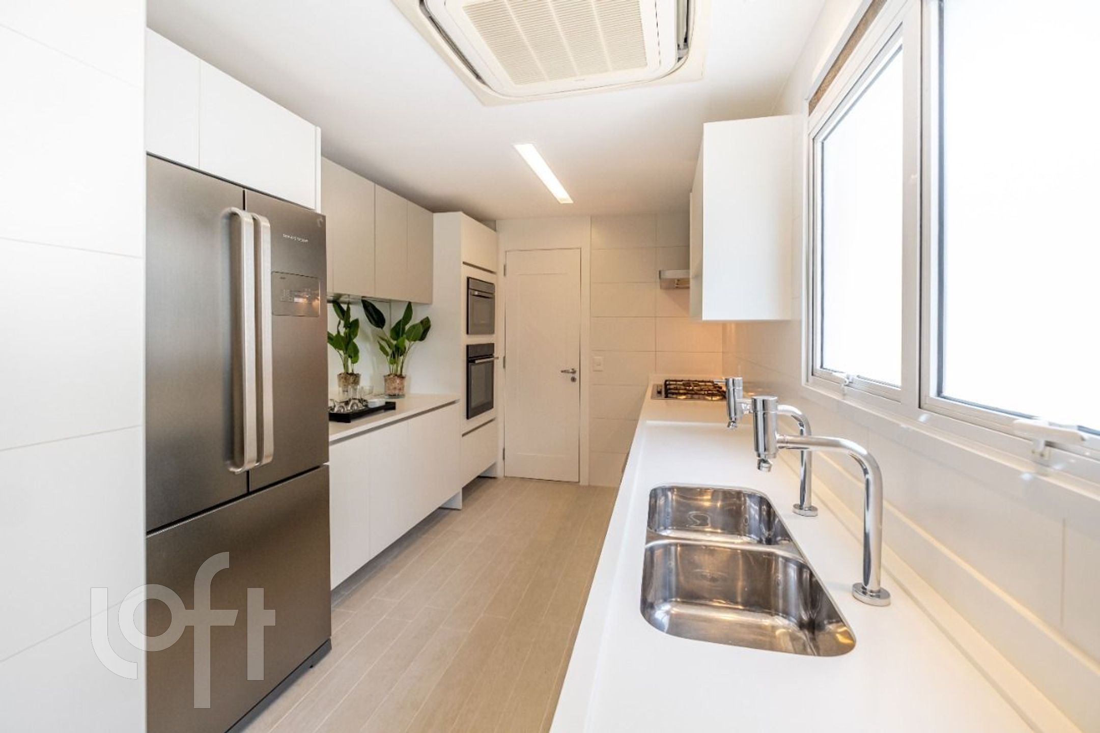 Apartamento à venda com 4 quartos, 275m² - Foto 37