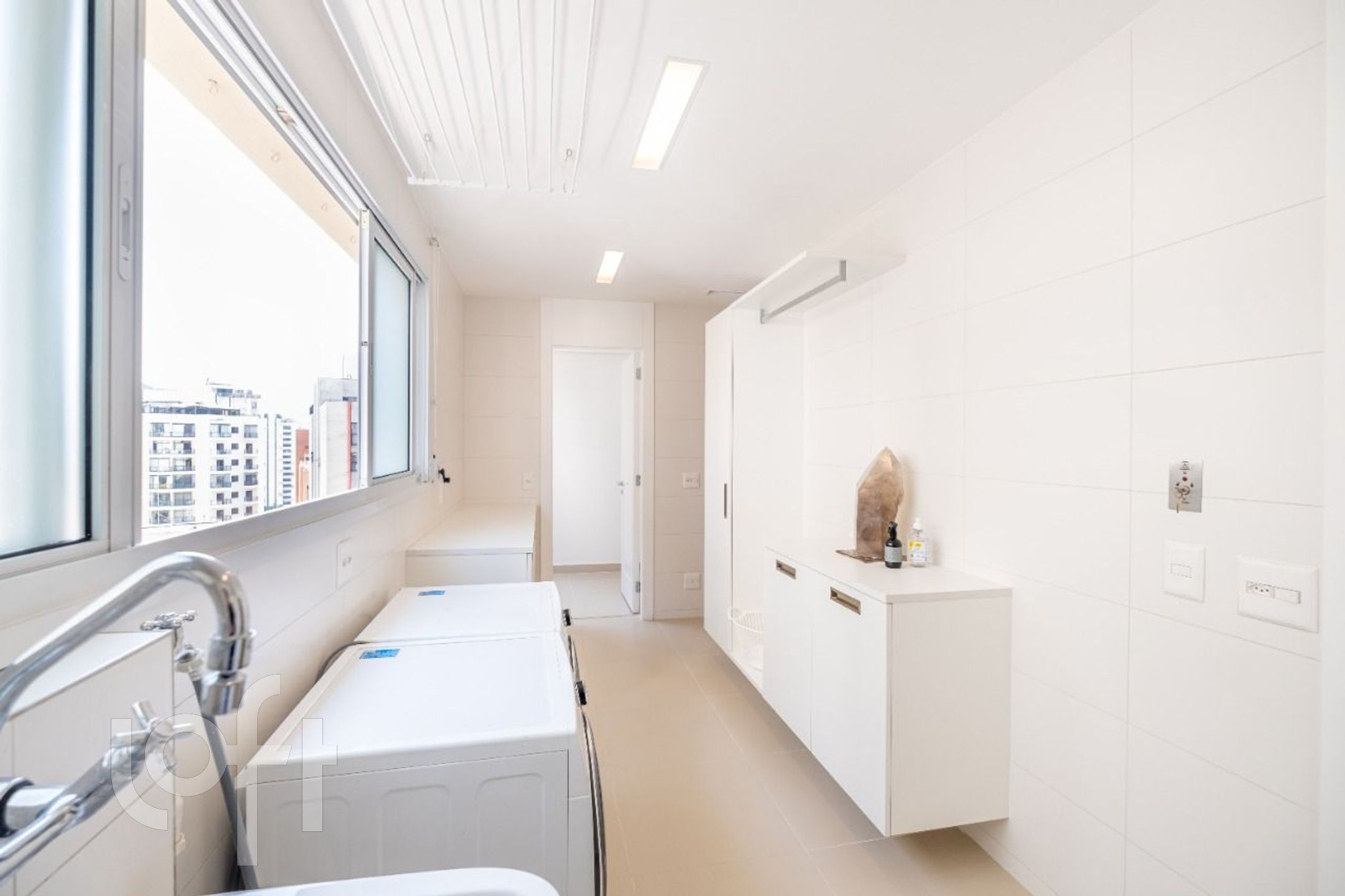 Apartamento à venda com 4 quartos, 275m² - Foto 36