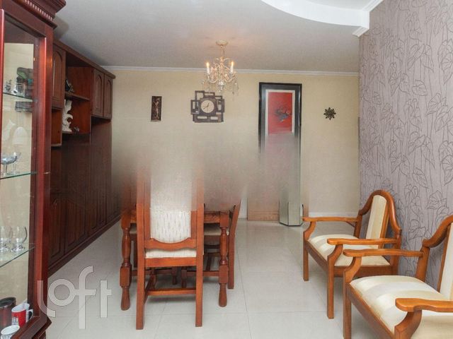 Apartamento com 87m², 3 dormitórios, 1 suíte, 2 vagas, Jardim Botânico em Porto Alegre