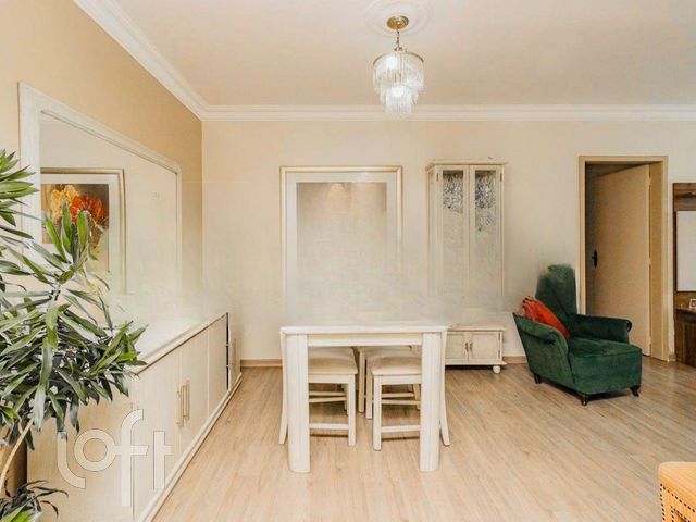 Apartamento com 106m², 3 dormitórios, 1 suíte, 1 vaga, Auxiliadora em Porto Alegre