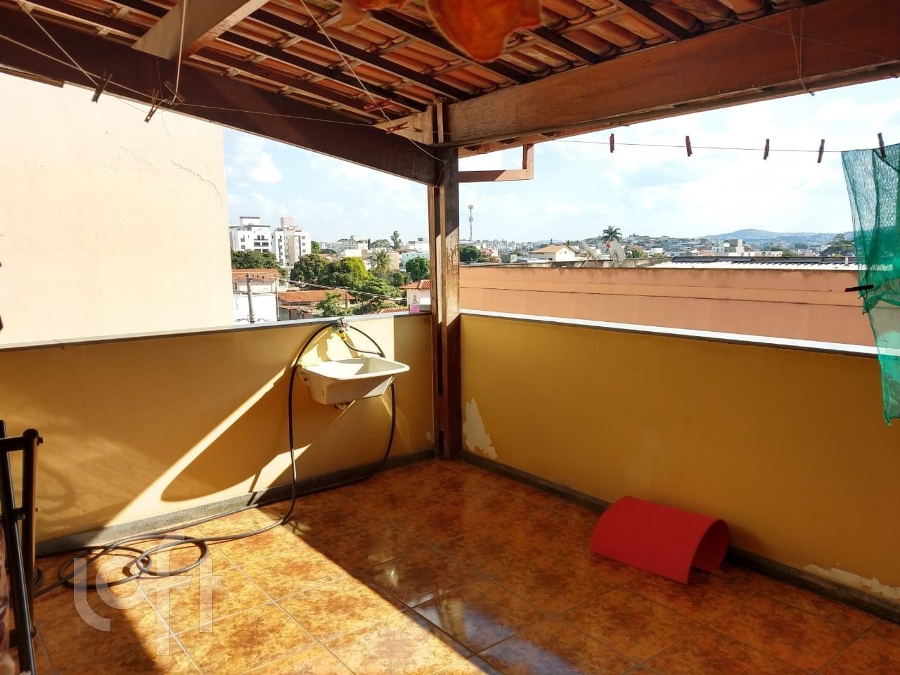 Casa à venda com 4 quartos, 105m² - Foto 4