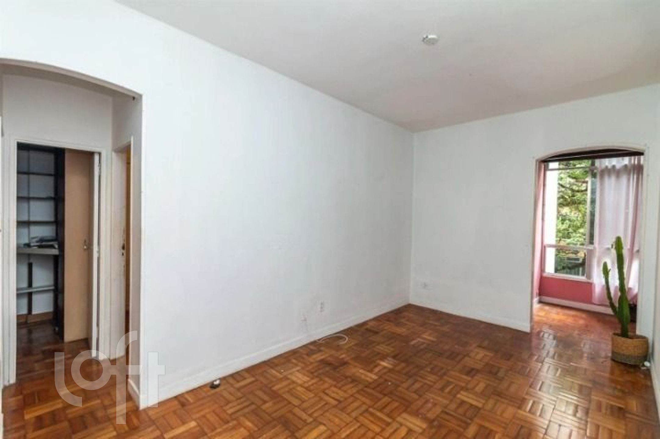 Apartamento à venda com 2 quartos, 85m² - Foto 1