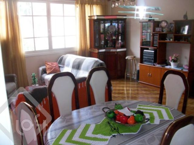 Apartamento com 128m², 3 dormitórios, 1 vaga, Santa Cecília em Porto Alegre