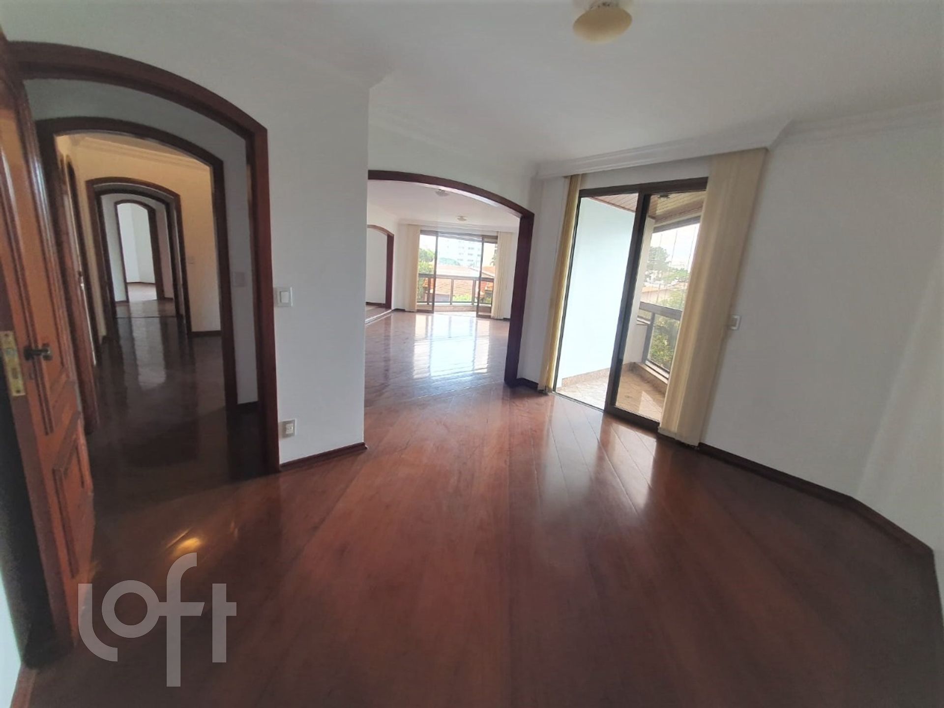 Apartamento à venda com 3 quartos, 239m² - Foto 1