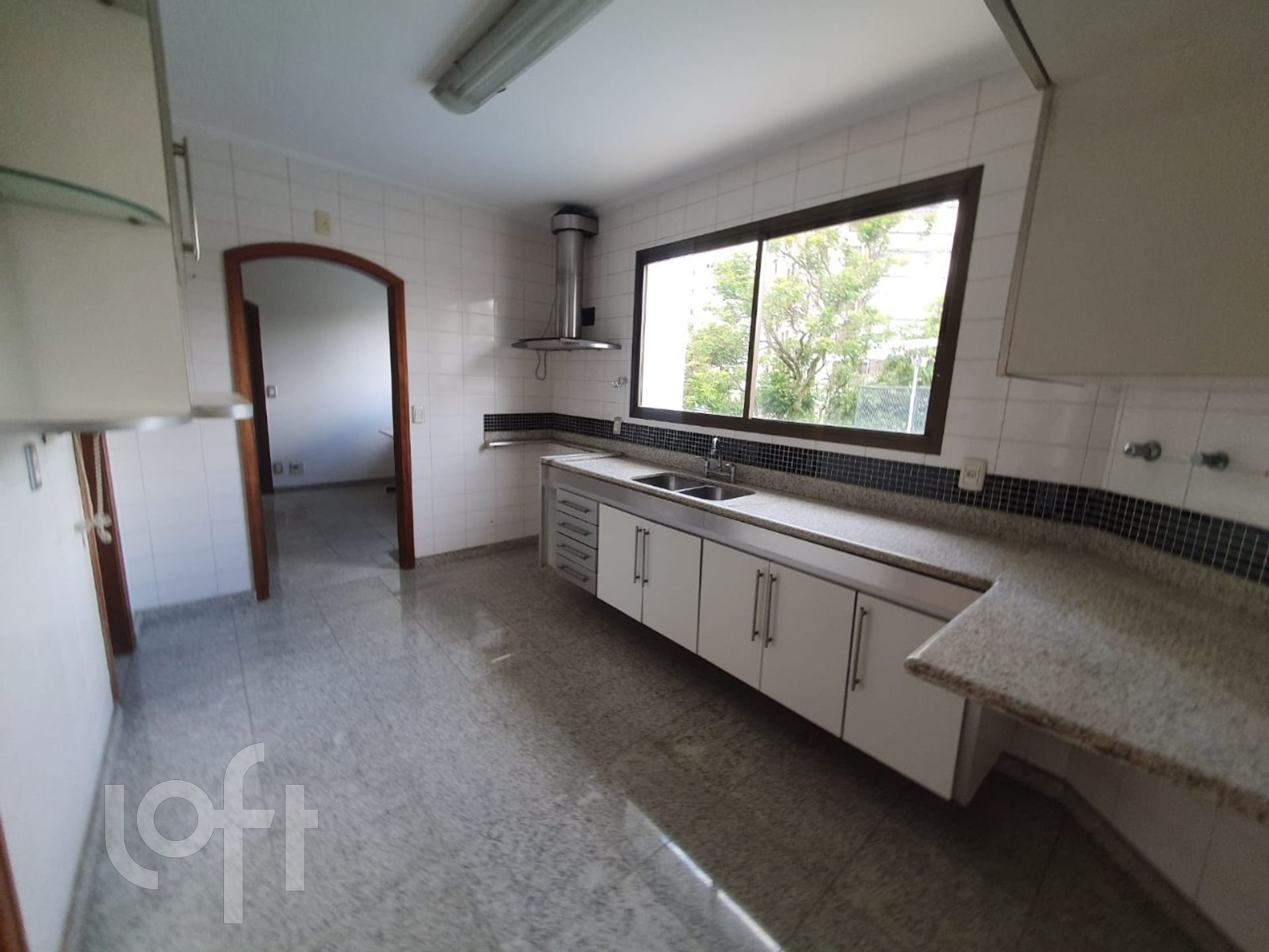 Apartamento à venda com 3 quartos, 239m² - Foto 8