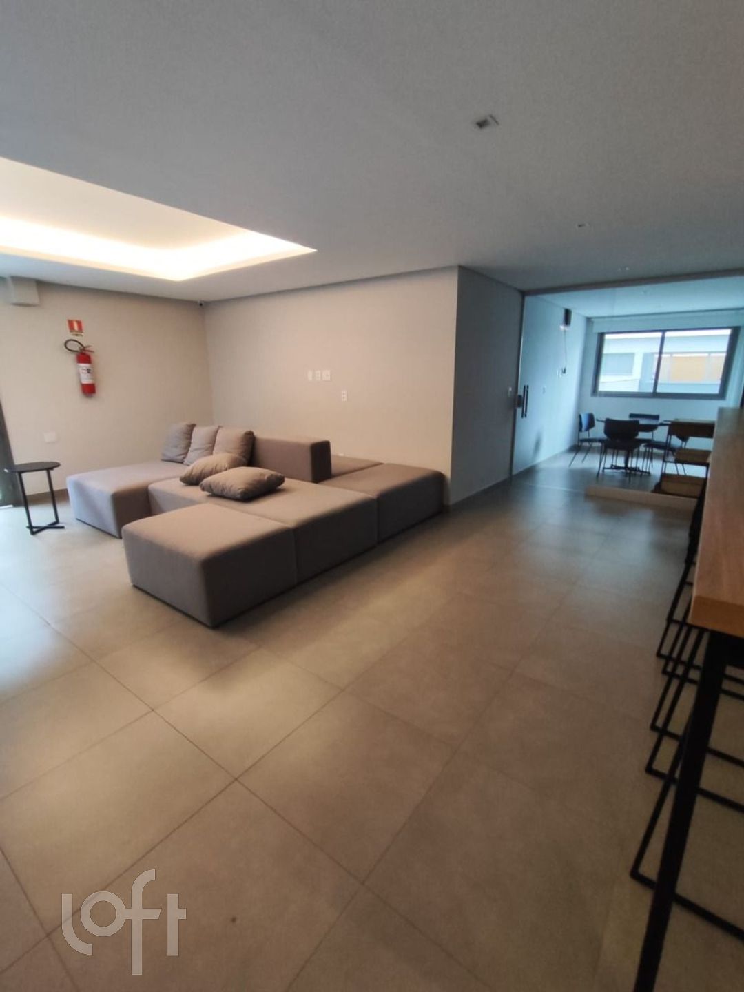 Apartamento à venda com 2 quartos, 64m² - Foto 31