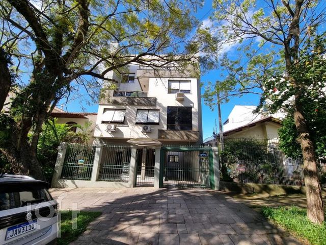 Apartamento com 106m², 2 dormitórios, 1 suíte, 1 vaga, Petrópolis em Porto Alegre