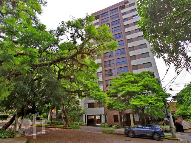 Apartamento com 73m², 2 dormitórios, 1 suíte, 2 vagas, Petrópolis em Porto Alegre