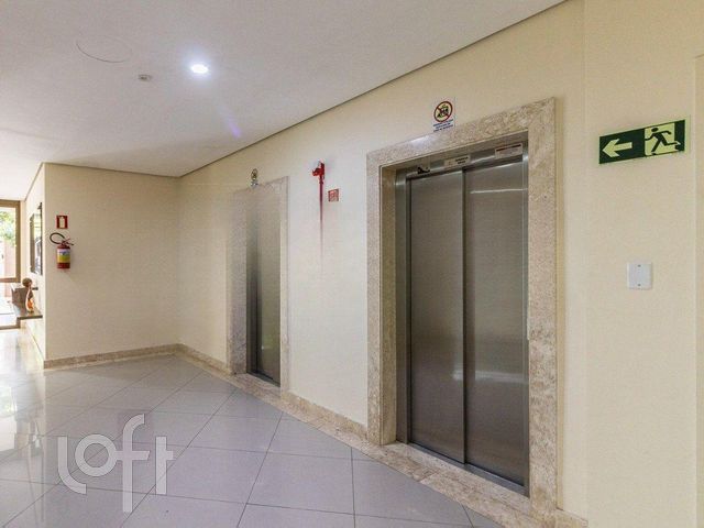 Apartamento com 73m², 2 dormitórios, 1 suíte, 2 vagas, Petrópolis em Porto Alegre