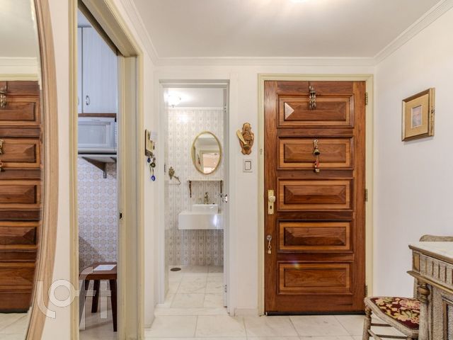 Apartamento com 101m², 3 dormitórios, 1 suíte, 1 vaga, Menino Deus em Porto Alegre