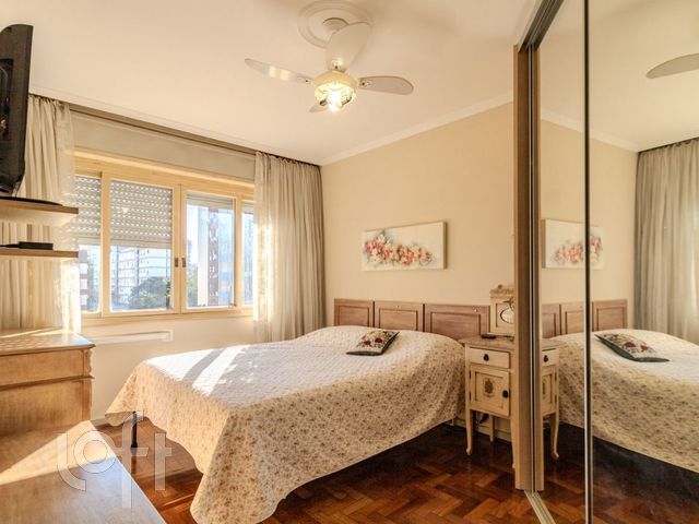 Apartamento com 101m², 3 dormitórios, 1 suíte, 1 vaga, Menino Deus em Porto Alegre