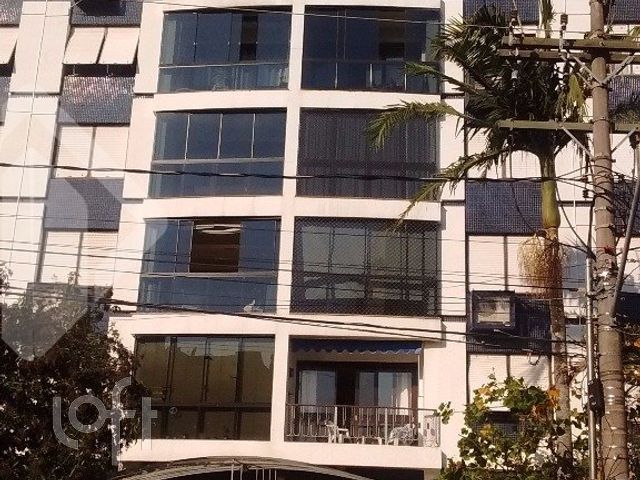Apartamento com 103m², 3 dormitórios, 1 suíte, 1 vaga, Petrópolis em Porto Alegre