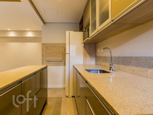 Apartamento com 110m², 2 dormitórios, 1 suíte, 2 vagas, Auxiliadora em Porto Alegre
