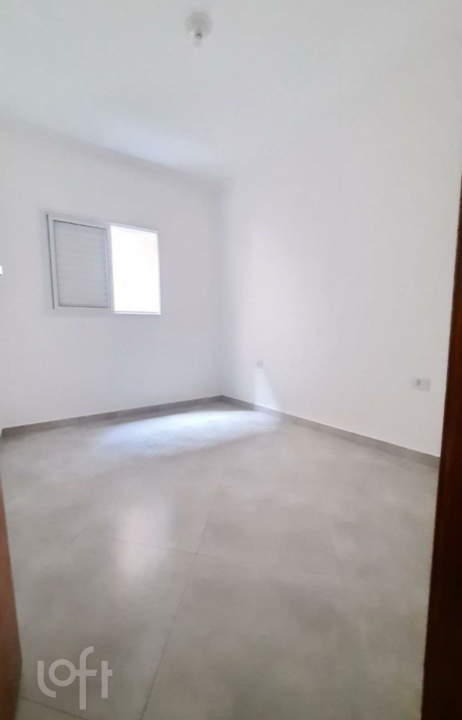 Apartamento à venda com 1 quarto, 32m² - Foto 2