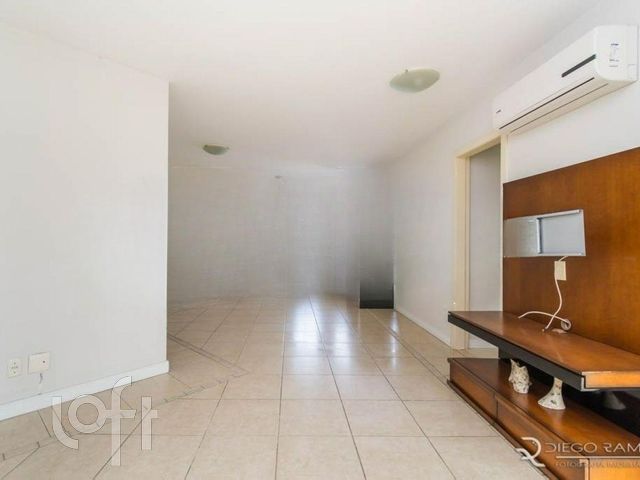 Apartamento com 100m², 3 dormitórios, 1 suíte, 2 vagas, Boa Vista em Porto Alegre
