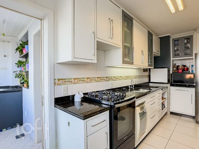 Apartamento com 118m², 3 dormitórios, 1 suíte, 1 vaga, Petrópolis em Porto Alegre