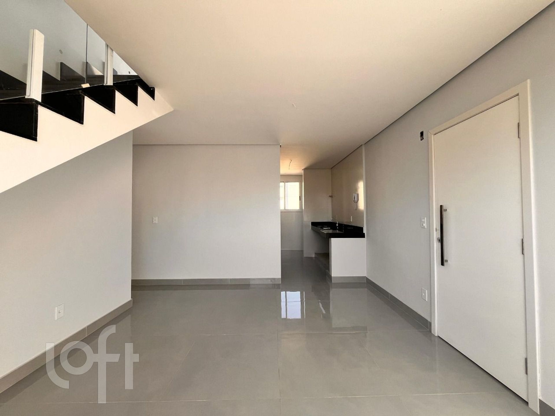 Apartamento à venda com 3 quartos, 148m² - Foto 2