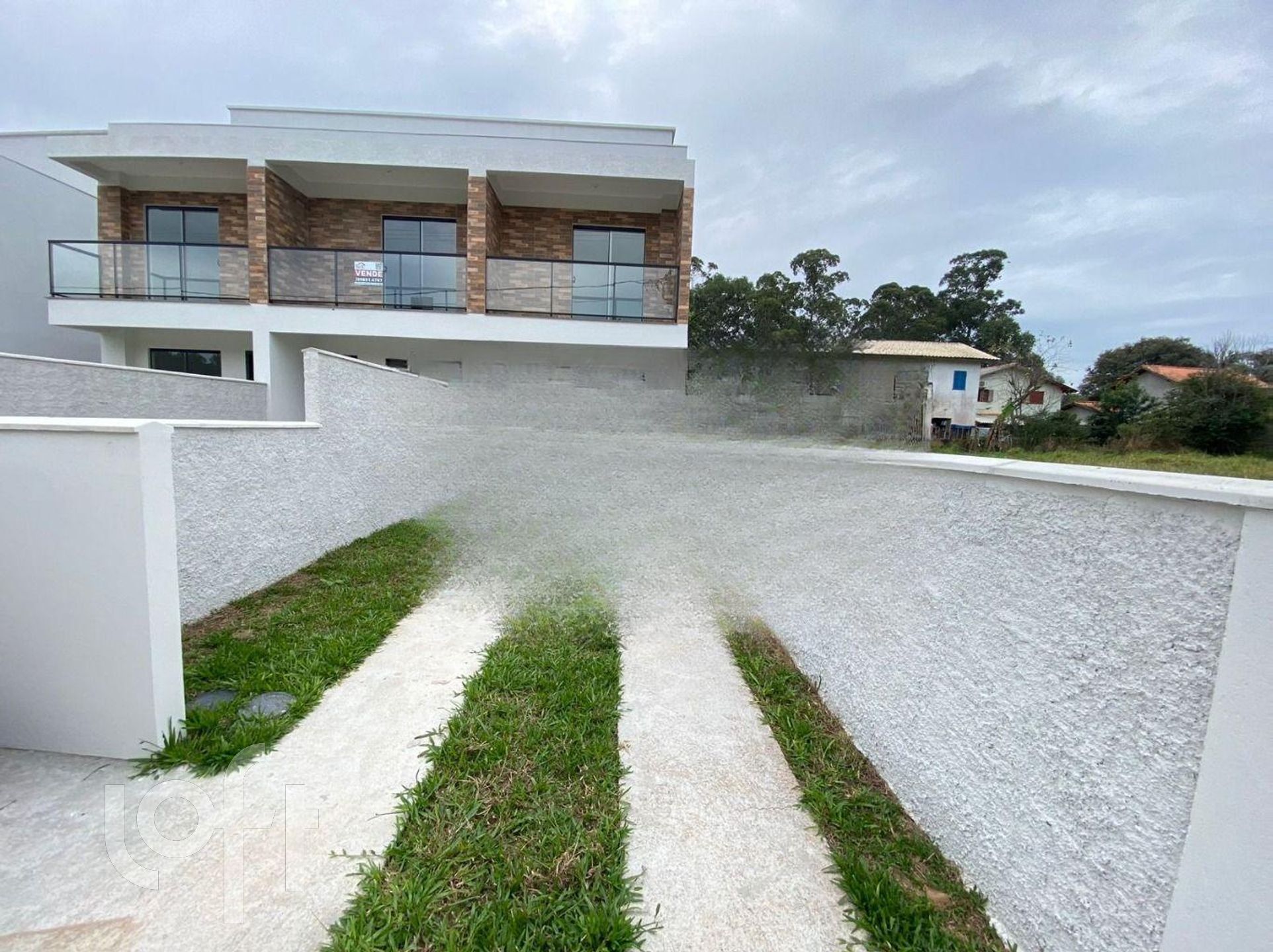 Casa Residencial com 103m², 2 quartos, 2 suítes, 2 garagens, no bairro São João do Rio Vermelho em Florianópolis