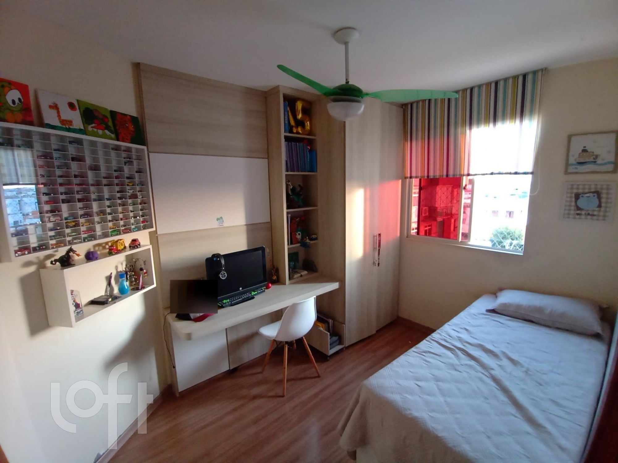 Apartamento à venda com 3 quartos, 125m² - Foto 2