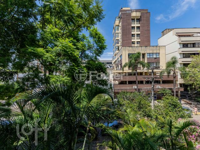 Apartamento com 103m², 3 dormitórios, 1 suíte, 1 vaga, Auxiliadora em Porto Alegre