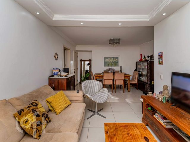 Apartamento com 103m², 3 dormitórios, 1 suíte, 1 vaga, Auxiliadora em Porto Alegre